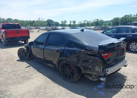 2021 Toyota Camry Trd z USA, uszkodzony, nr VIN 4T1KZ1AK5MU051265